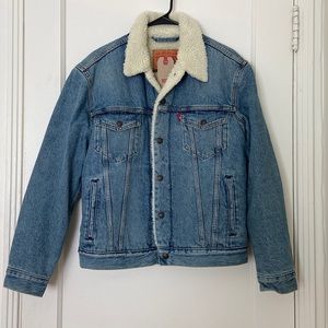 LAST CHANCE - Levi’s Sherpa Trucker Jacket